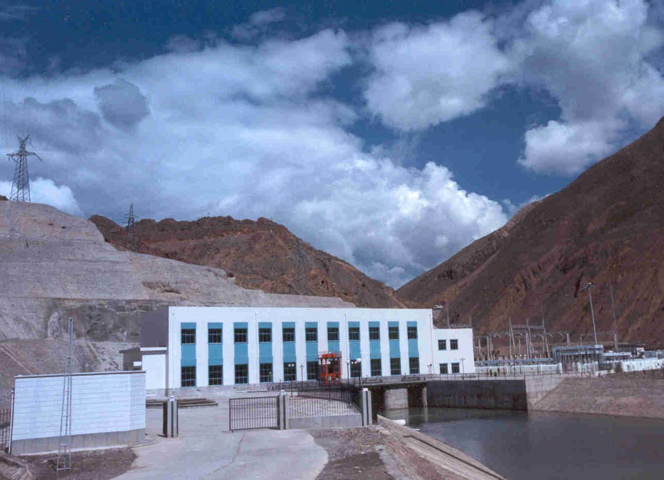西藏满拉水电站全景.jpg