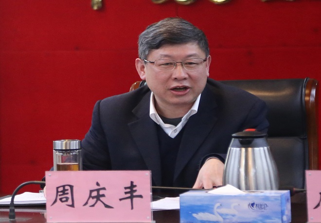2.周组长作指示.jpg
