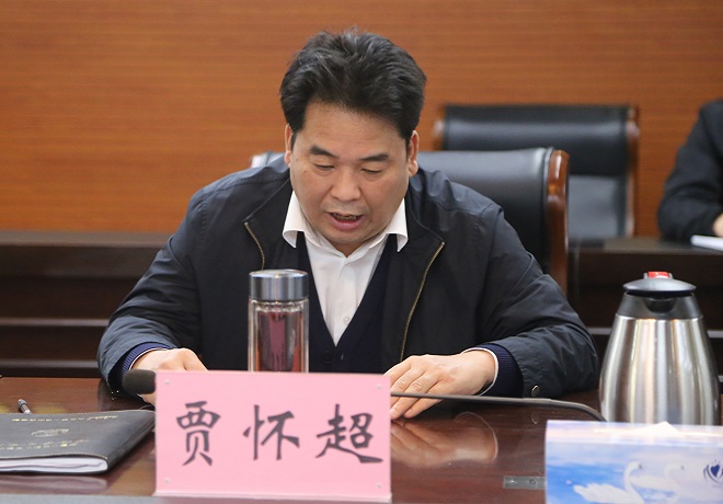 5.贾怀超同志讲评部署安全工作.jpg