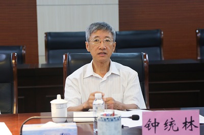 3.钟统林董事讲话.JPG