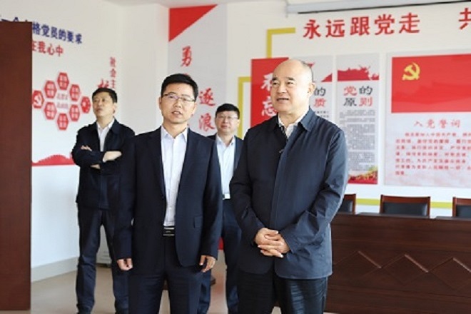 C:\Users\Administrator\Desktop\新建文件夹\2.jpg
