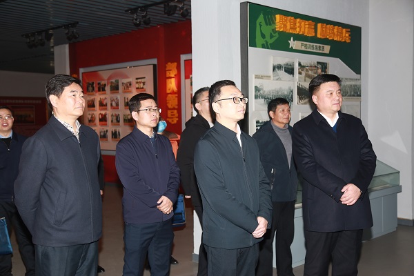 5参观工程局史馆.JPG